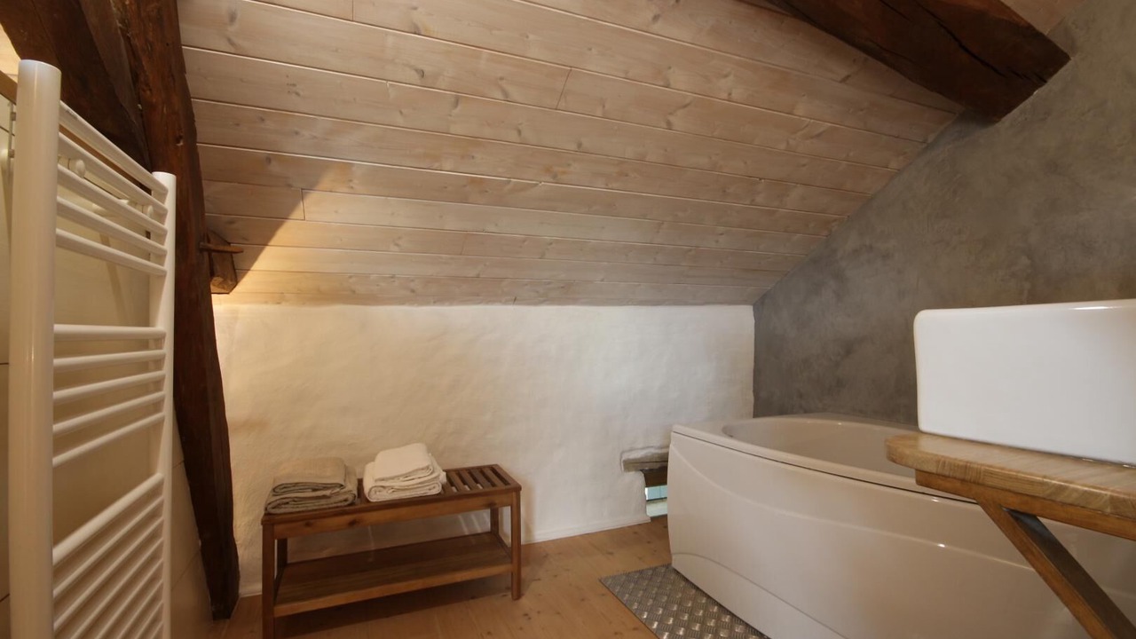 Photo of Bathroom in Chapaize