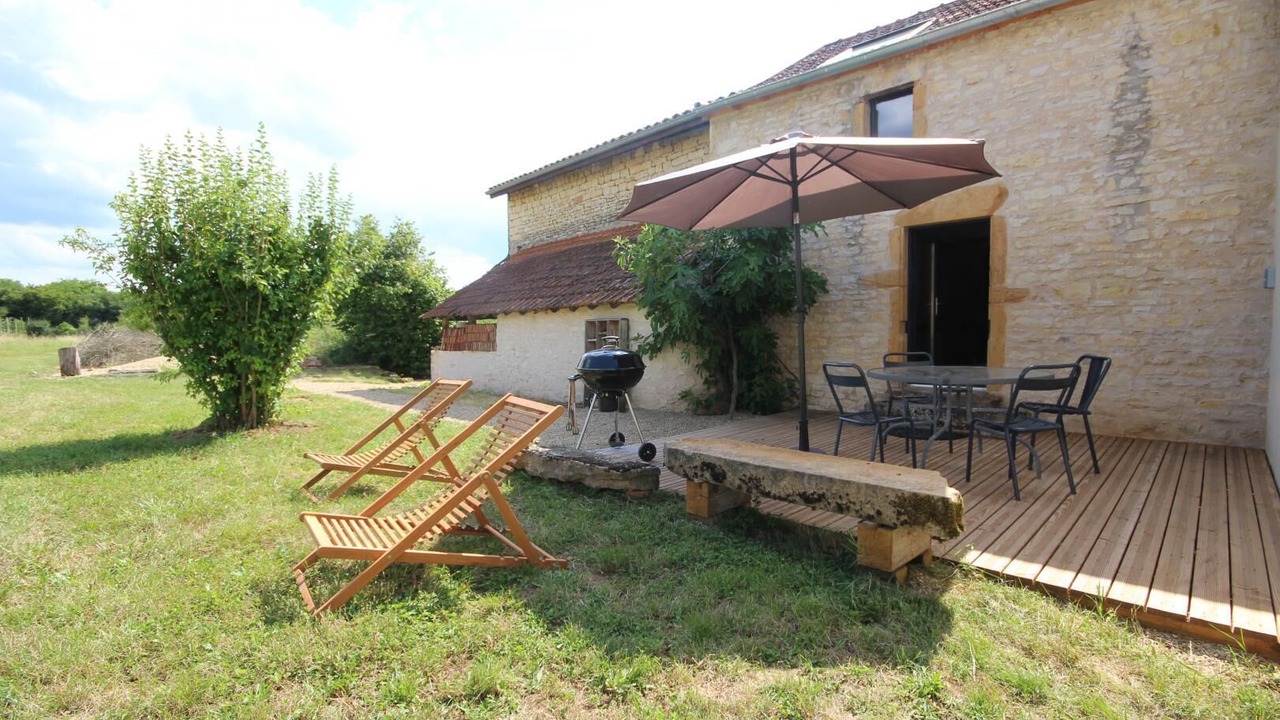 Photo of Outdoor in Chapaize