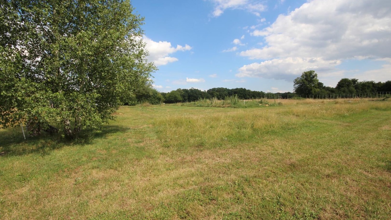 Photo of Outdoor in Chapaize