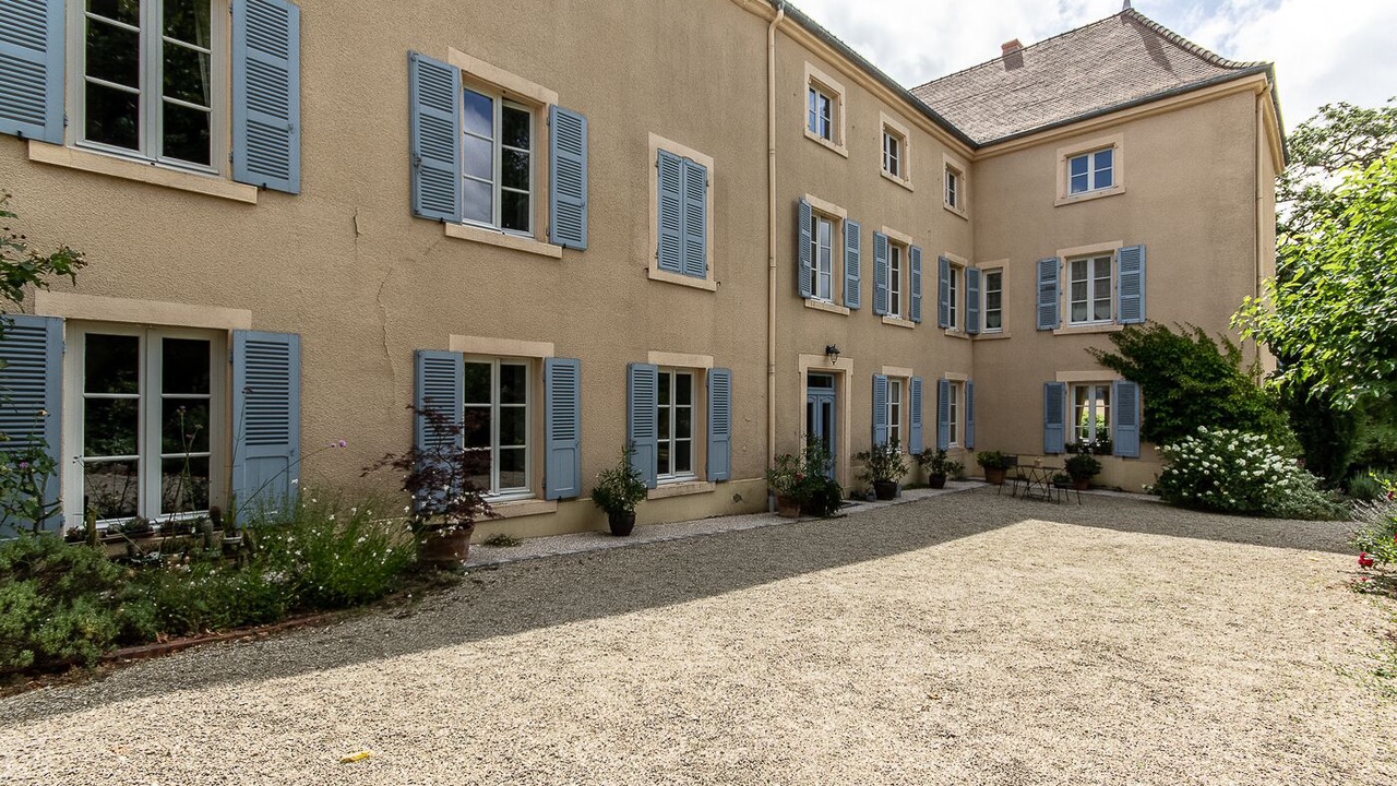Photo of Outdoor in Matour