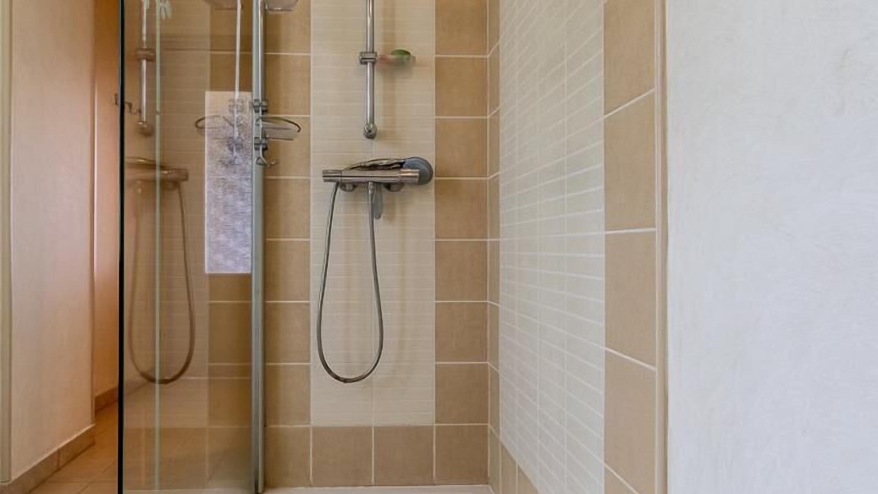 Photo of Bathroom in Matour
