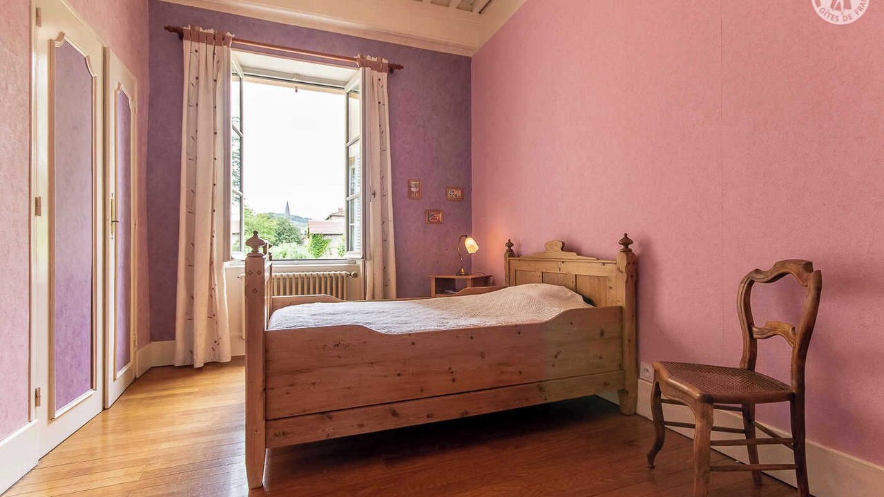 Photo of Bedroom in Matour