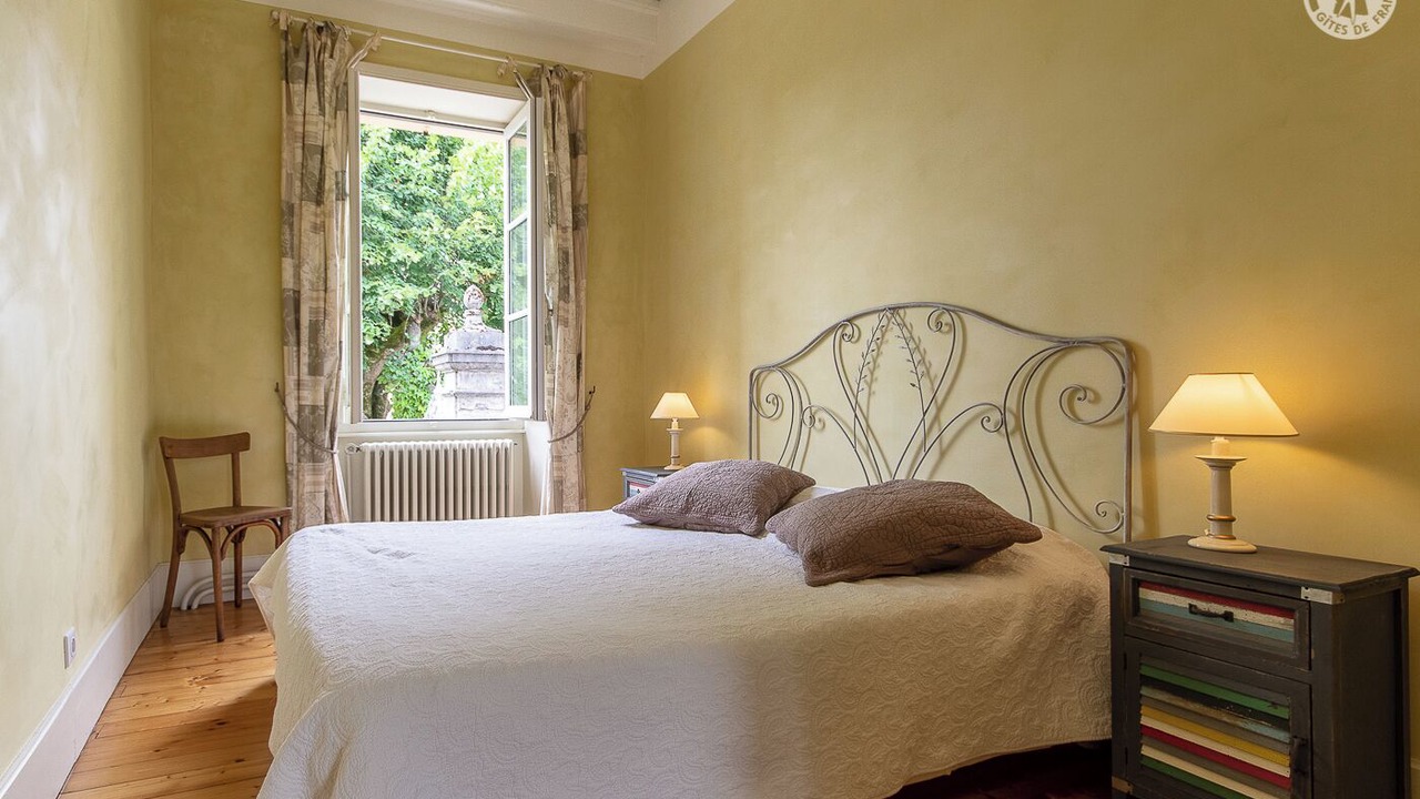 Photo of Bedroom in Matour