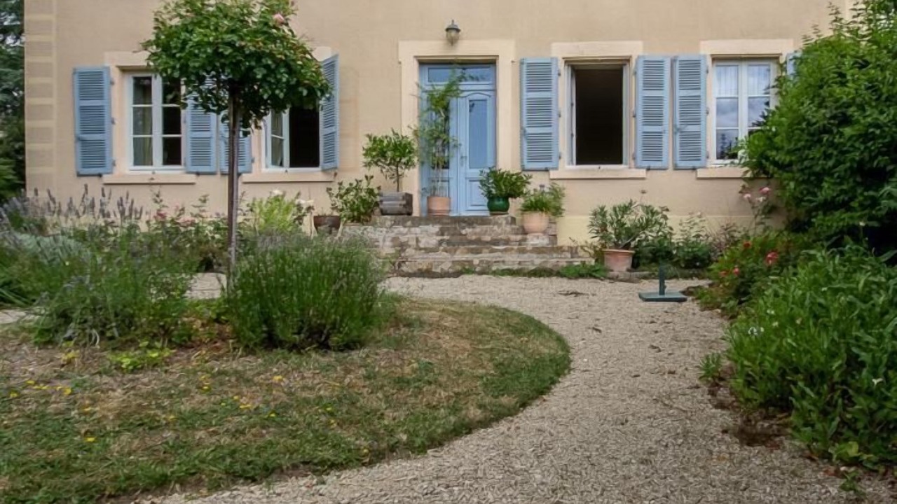 Photo of Outdoor in Matour