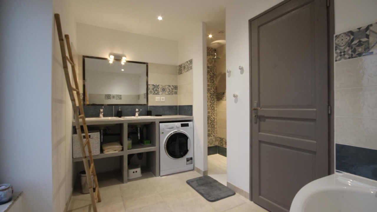 Photo of Bathroom in Mellecey