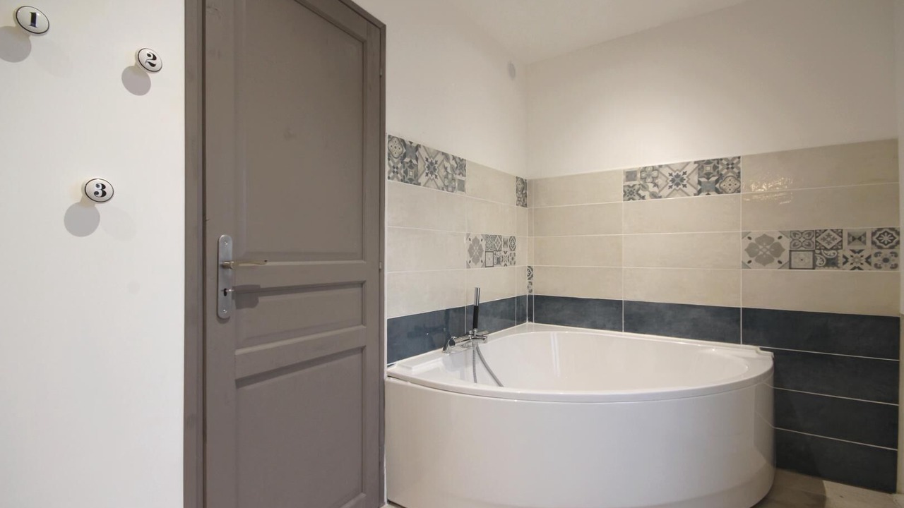 Photo of Bathroom in Mellecey