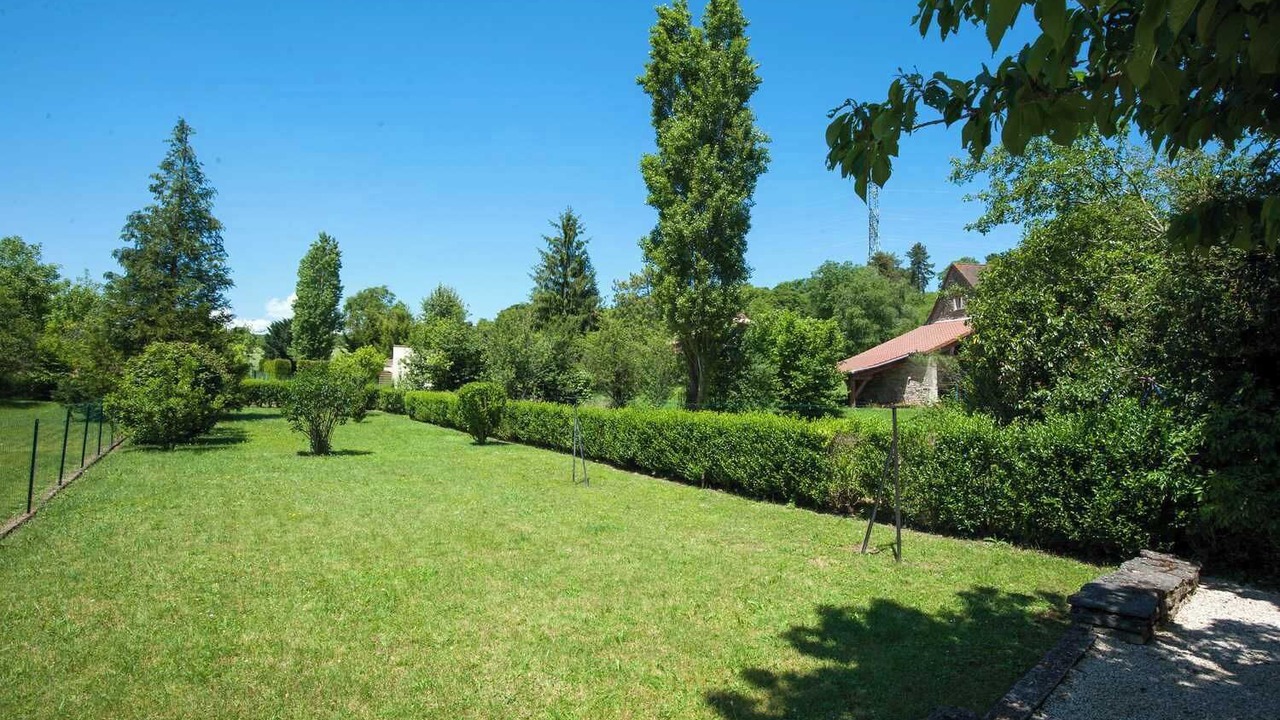 Photo of Outdoor in Curtil-sous-Burnand