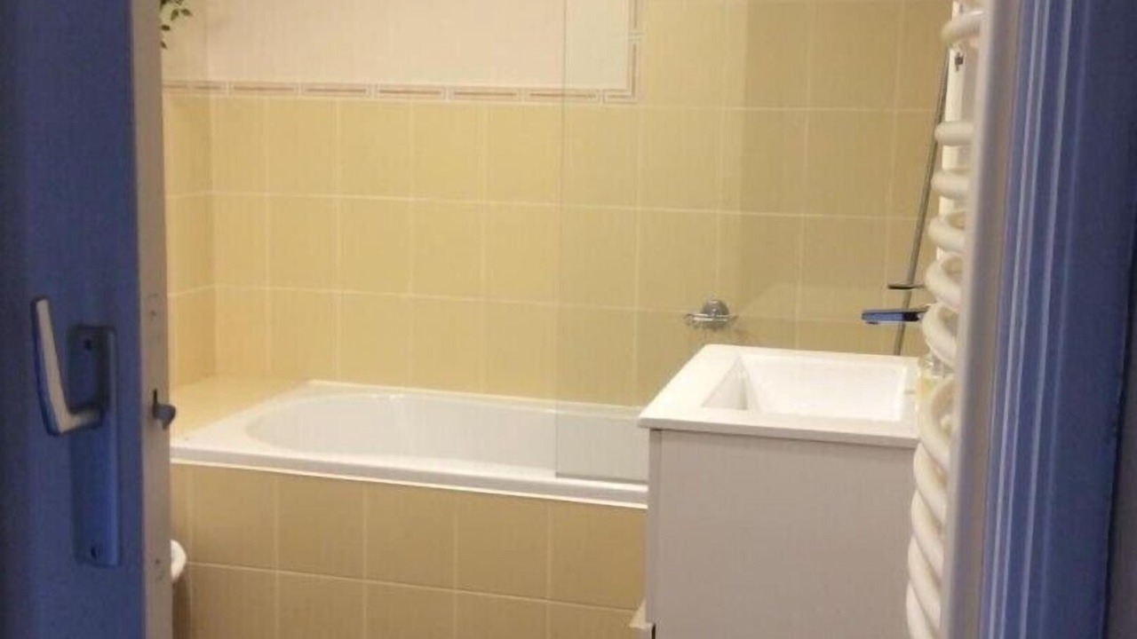 Photo of Bathroom in Couches