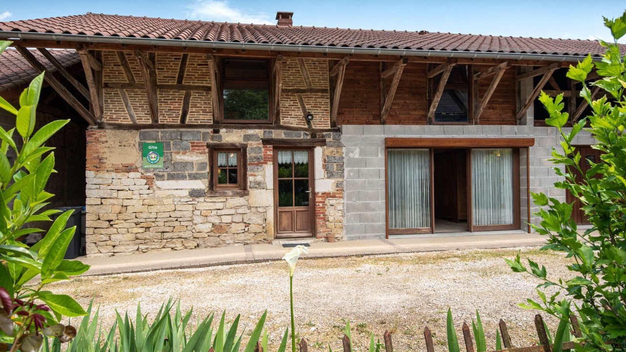Photo of Outdoor in Dommartin-les-Cuiseaux