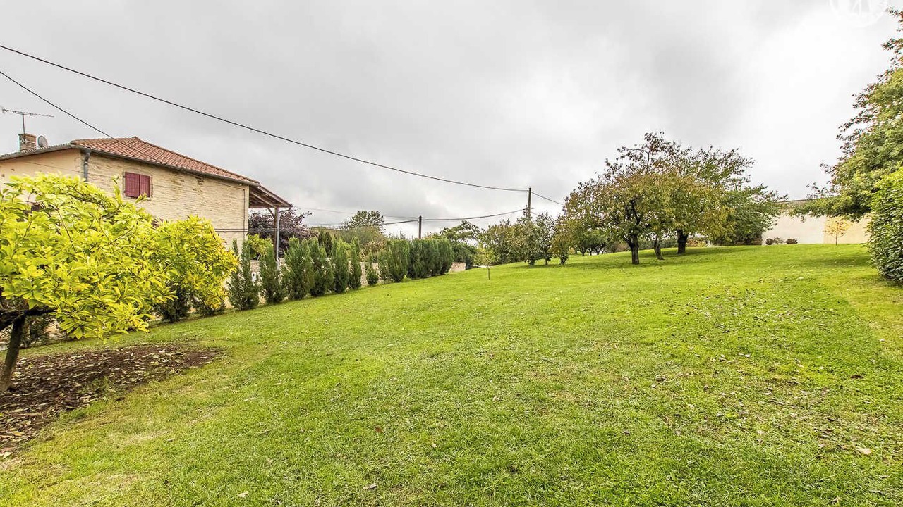 Photo of Outdoor in Peronne