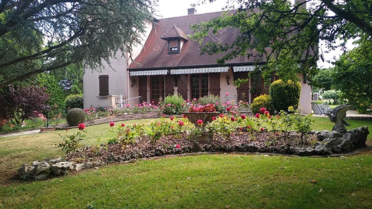 Photo of Outdoor in Authumes