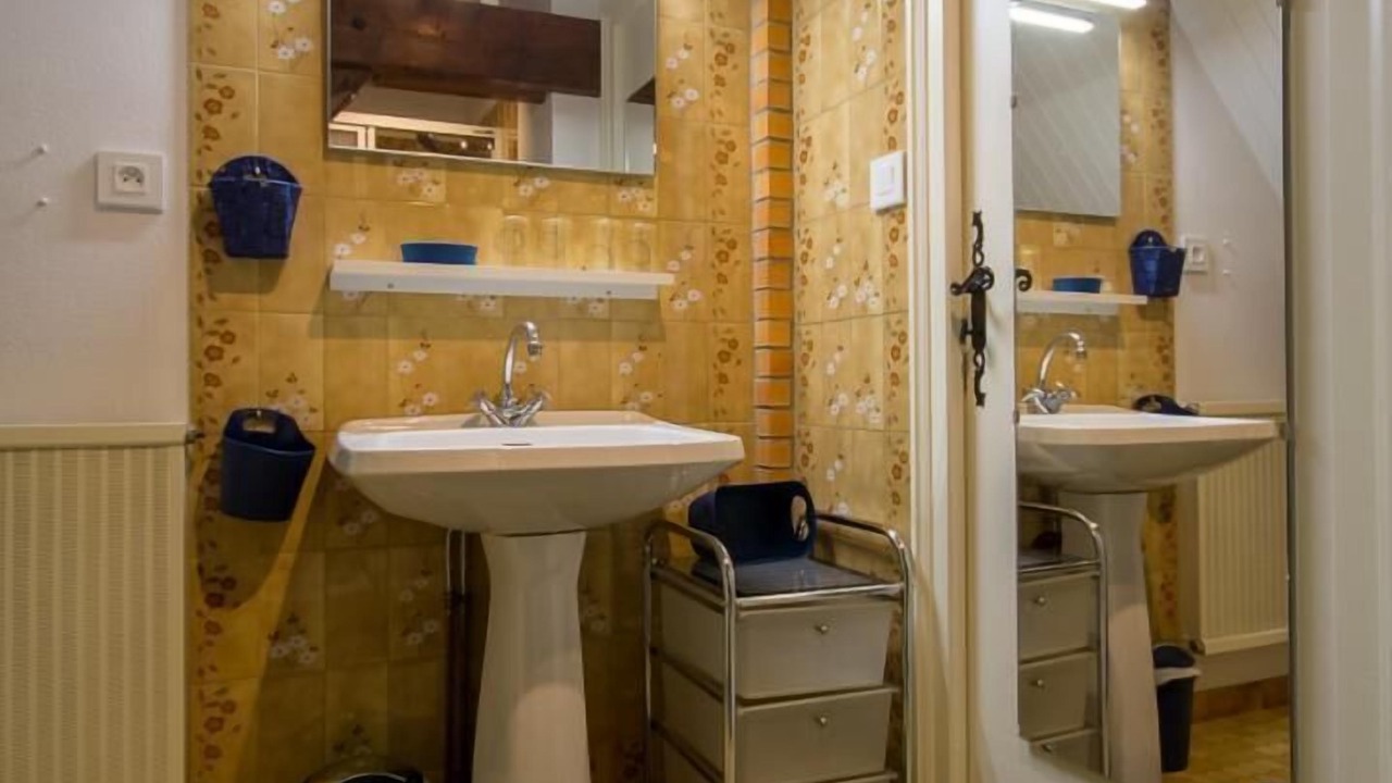 Photo of Bathroom in Authumes