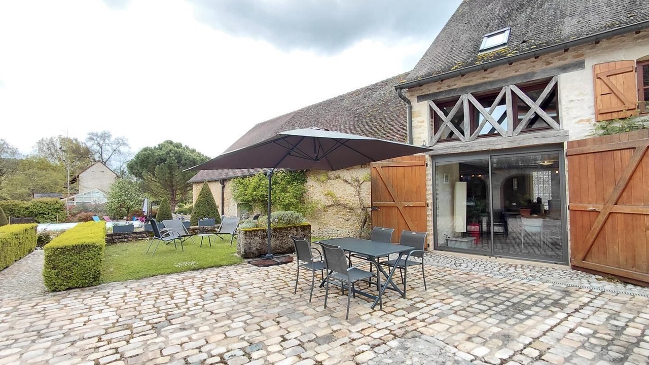 Photo of Outdoor in Genouilly
