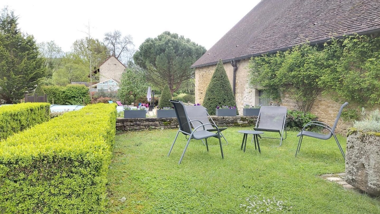 Photo of Outdoor in Genouilly
