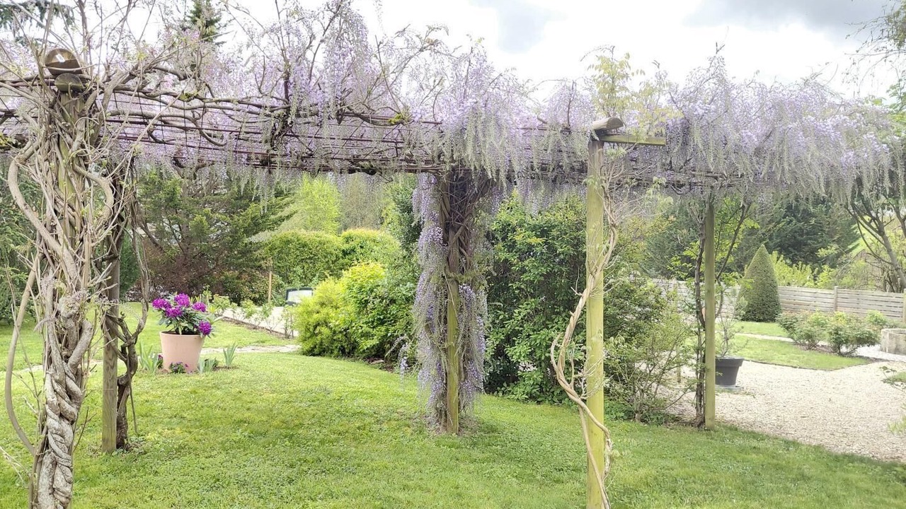 Photo of Outdoor in Genouilly
