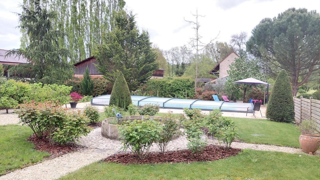 Photo of Outdoor in Genouilly