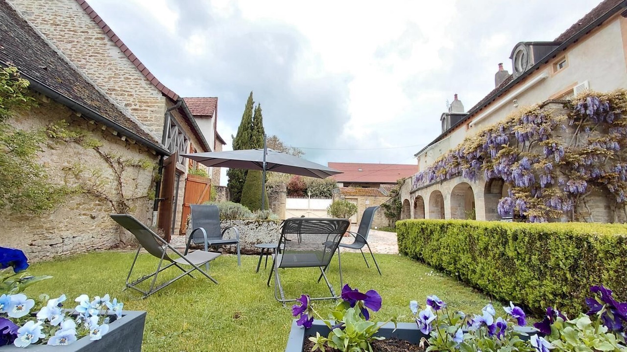 Photo of Patio Balcony in Genouilly