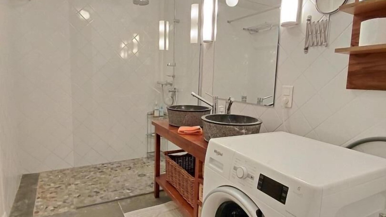 Photo of Bathroom in Genouilly