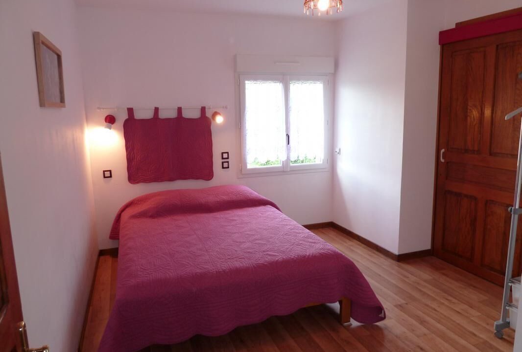 Photo of Bedroom in Artaix