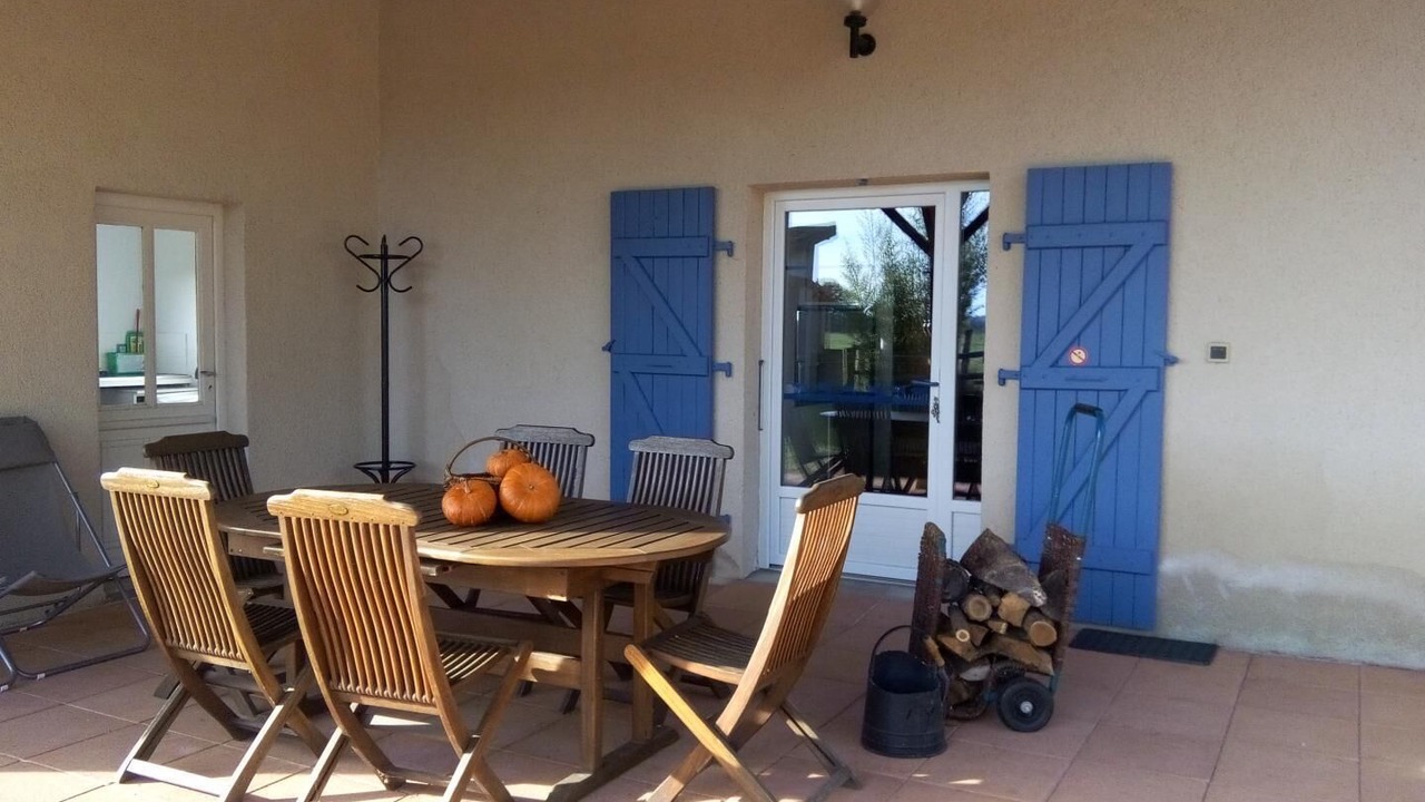 Photo of Outdoor in Artaix