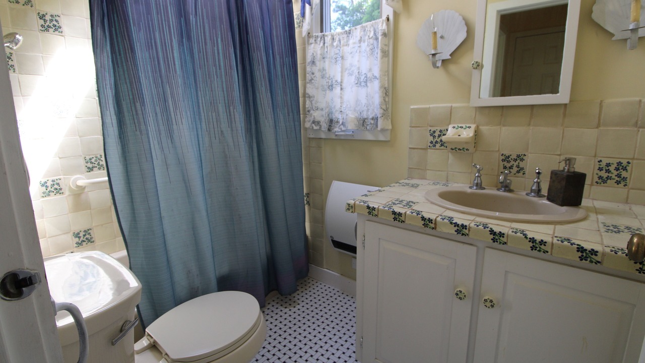 Photo of Bathroom in Truro