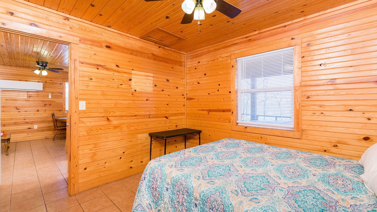 Photo of Bedroom in Mountainburg