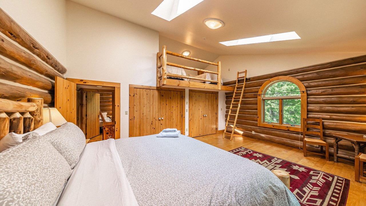 Photo of Bedroom in Saranac Lake