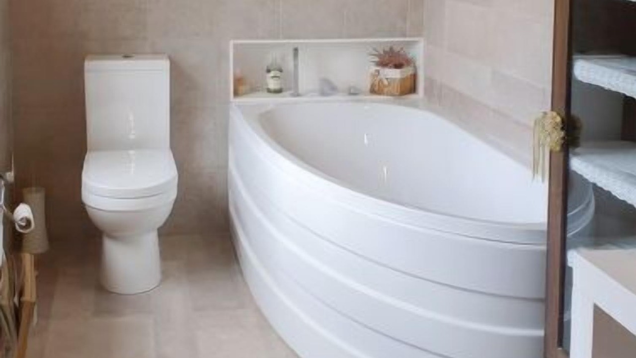 Photo of Bathroom in Alcover