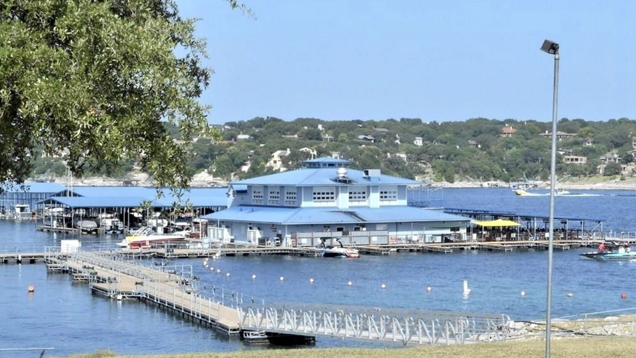 Photo of Others in Waterford On Lake Travis