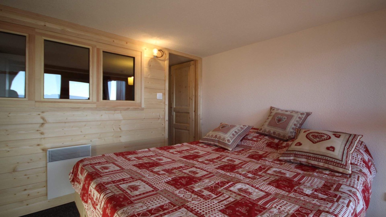 Photo of Bedroom in Arc-1800