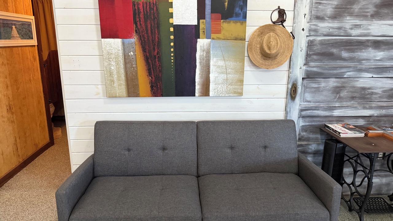 Photo of Livingroom in Lakehills