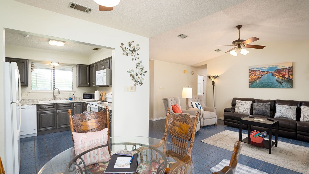 Photo of Livingroom in Martindale
