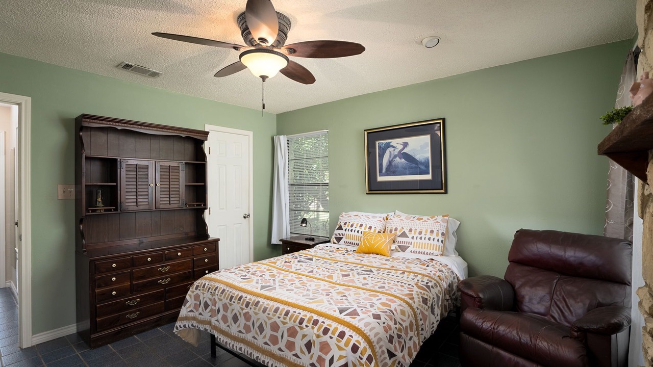 Photo of Bedroom in Martindale