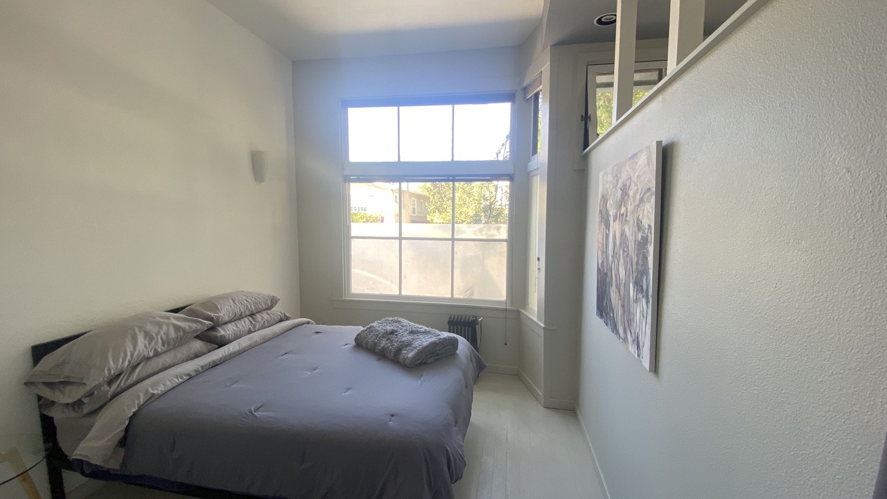 Photo of Bedroom in Southwest Berkeley