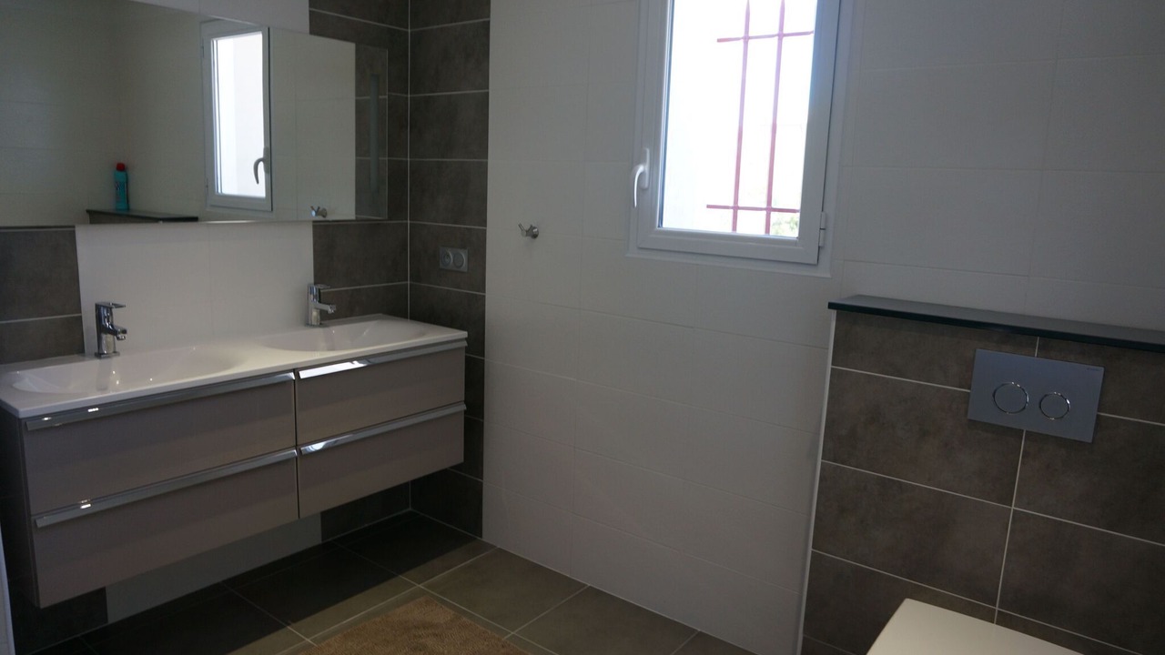Photo of Bathroom in Saint-Ambroix