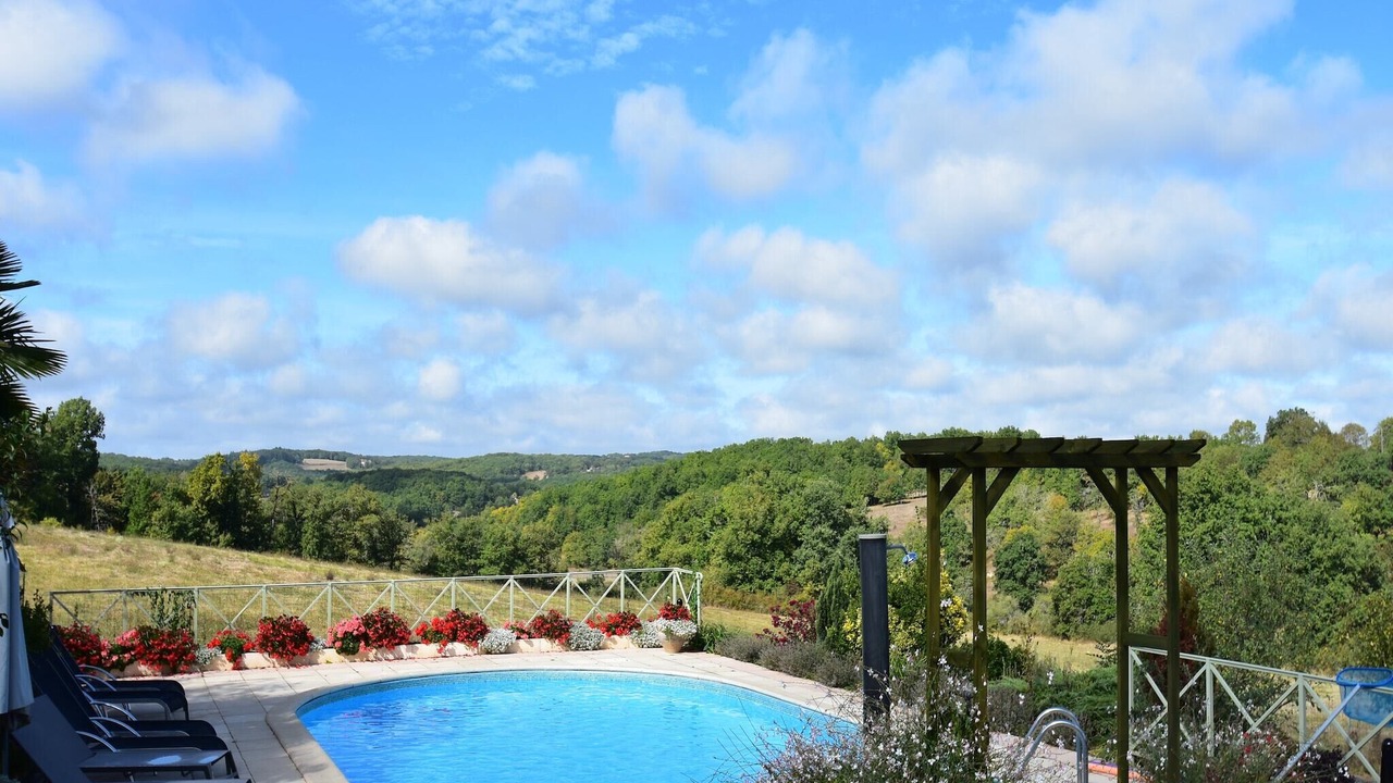 Photo of Outdoor in Thedirac