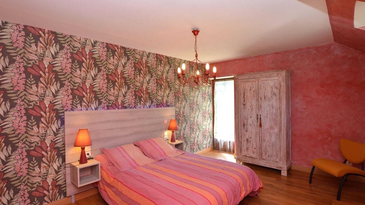 Photo of Others in Thedirac