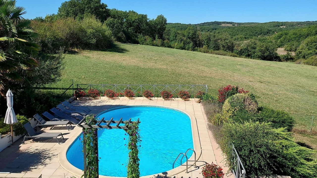 Photo of Outdoor in Thedirac