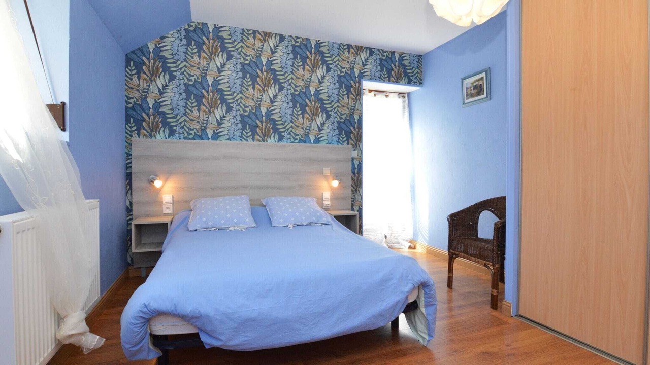 Photo of Others in Thedirac