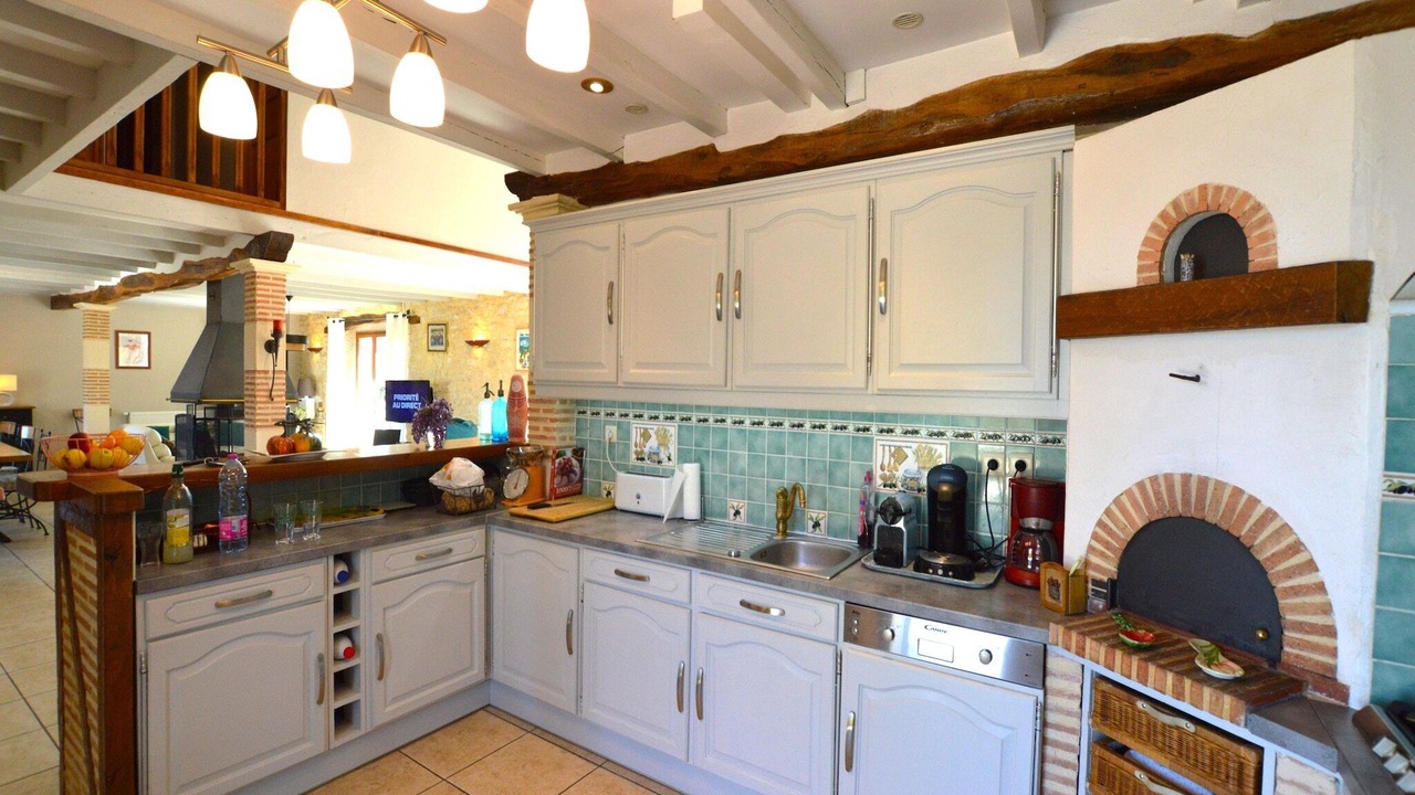 Photo of Others in Thedirac