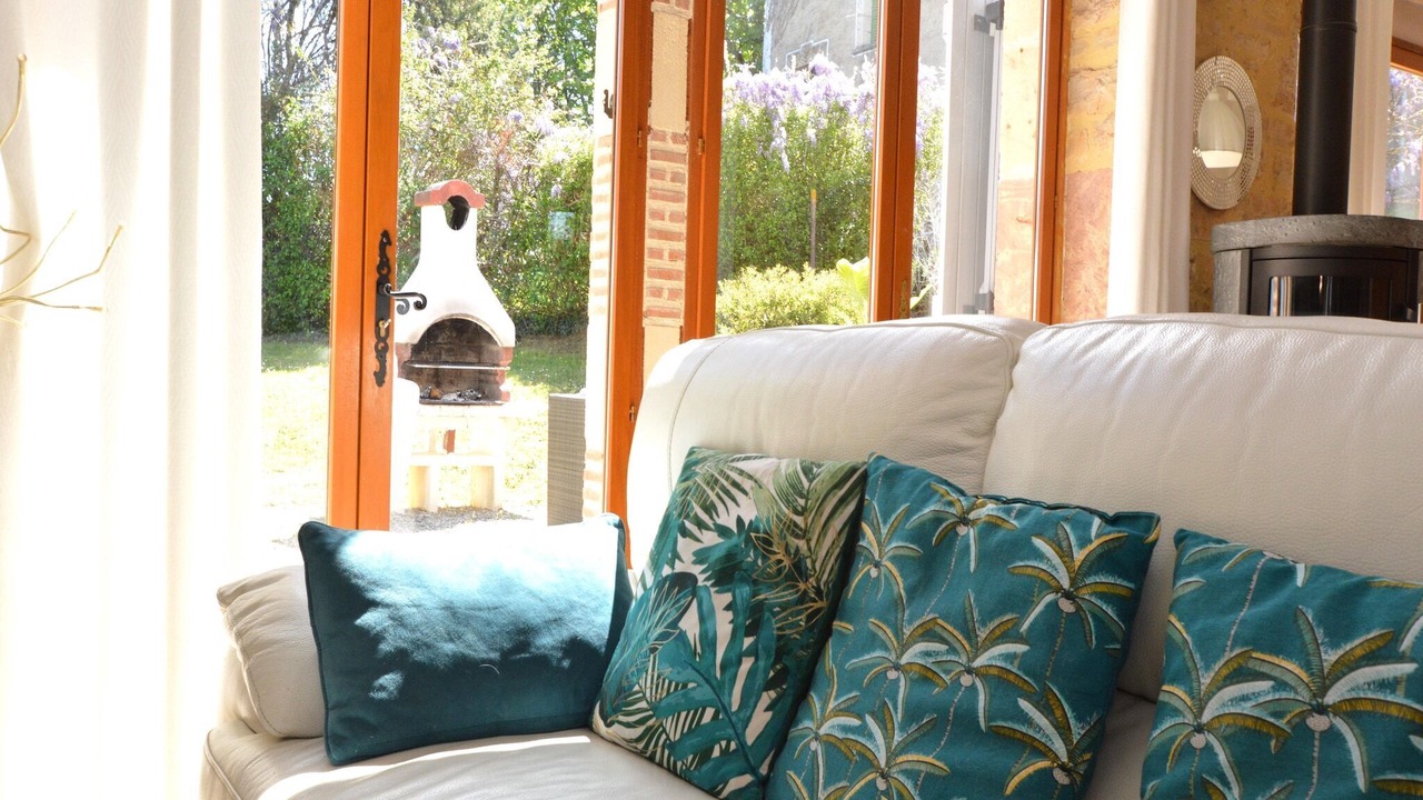 Photo of Others in Thedirac