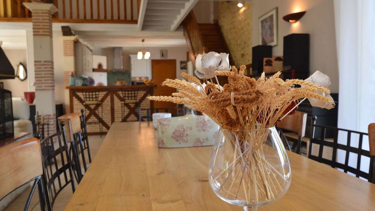 Photo of Others in Thedirac