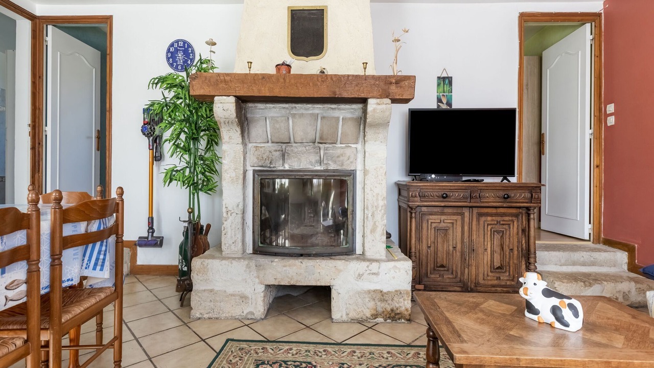 Photo of Livingroom in Montaigu-la-Brisette