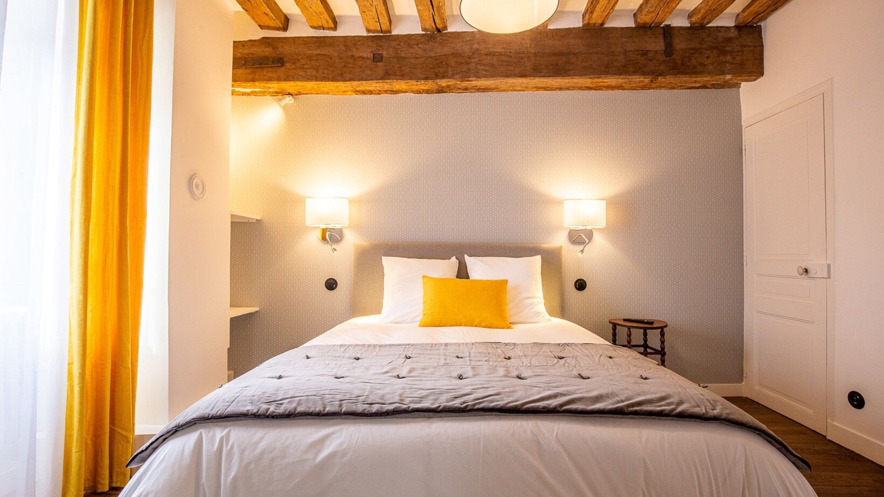 Photo of Bedroom in Villiers-le-Bacle
