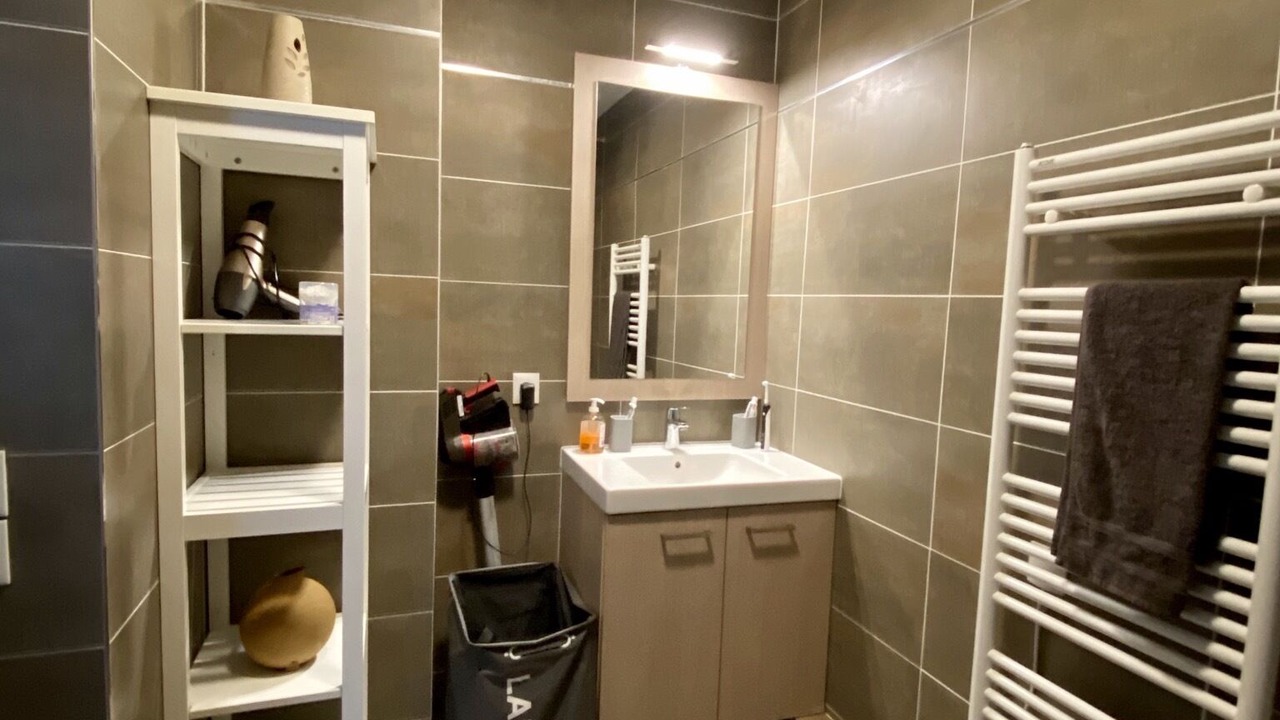 Photo of Bathroom in Saint-Ouen