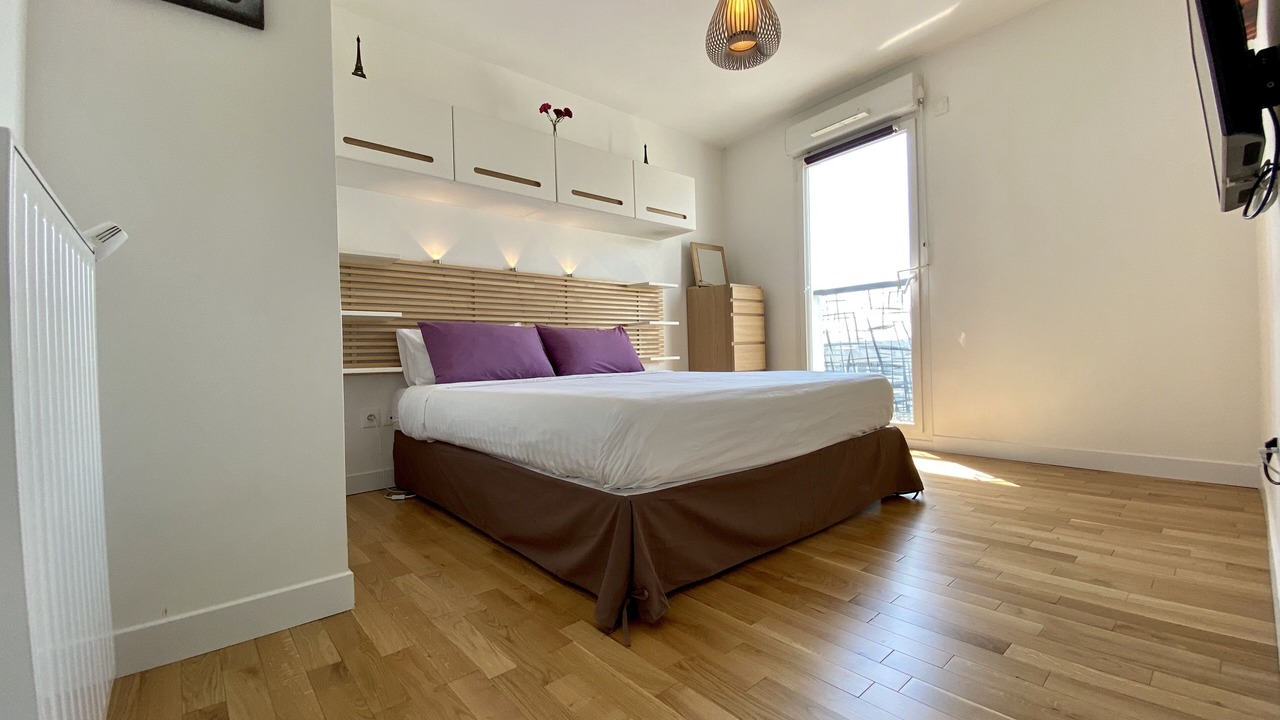 Photo of Bedroom in Saint-Ouen