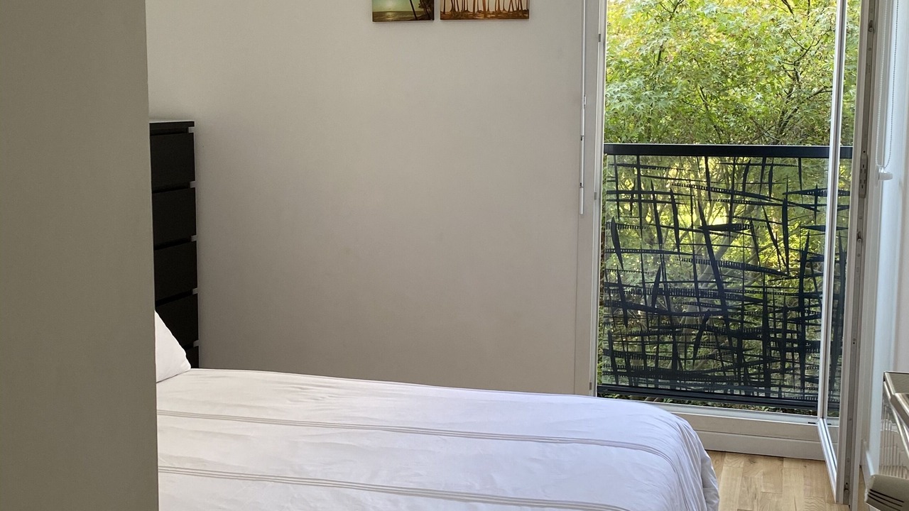 Photo of Bedroom in Saint-Ouen