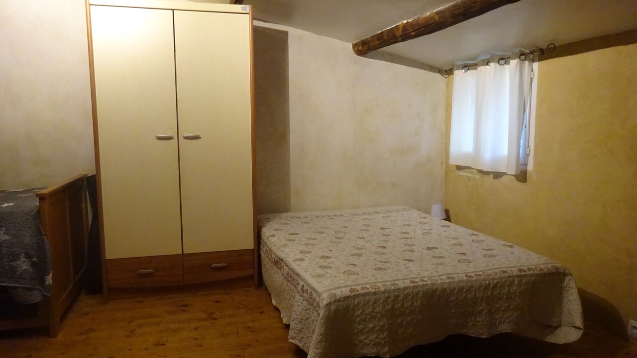 Photo of Bedroom in Thoiras