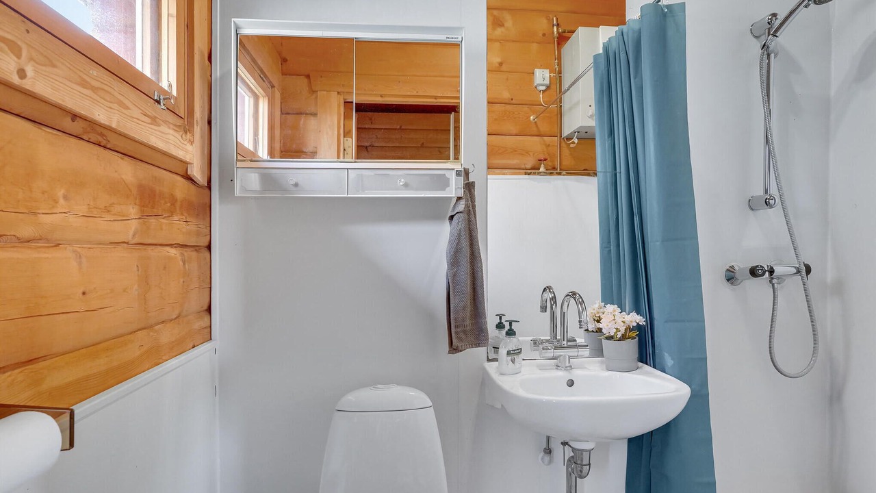 Photo of Bathroom in Mern