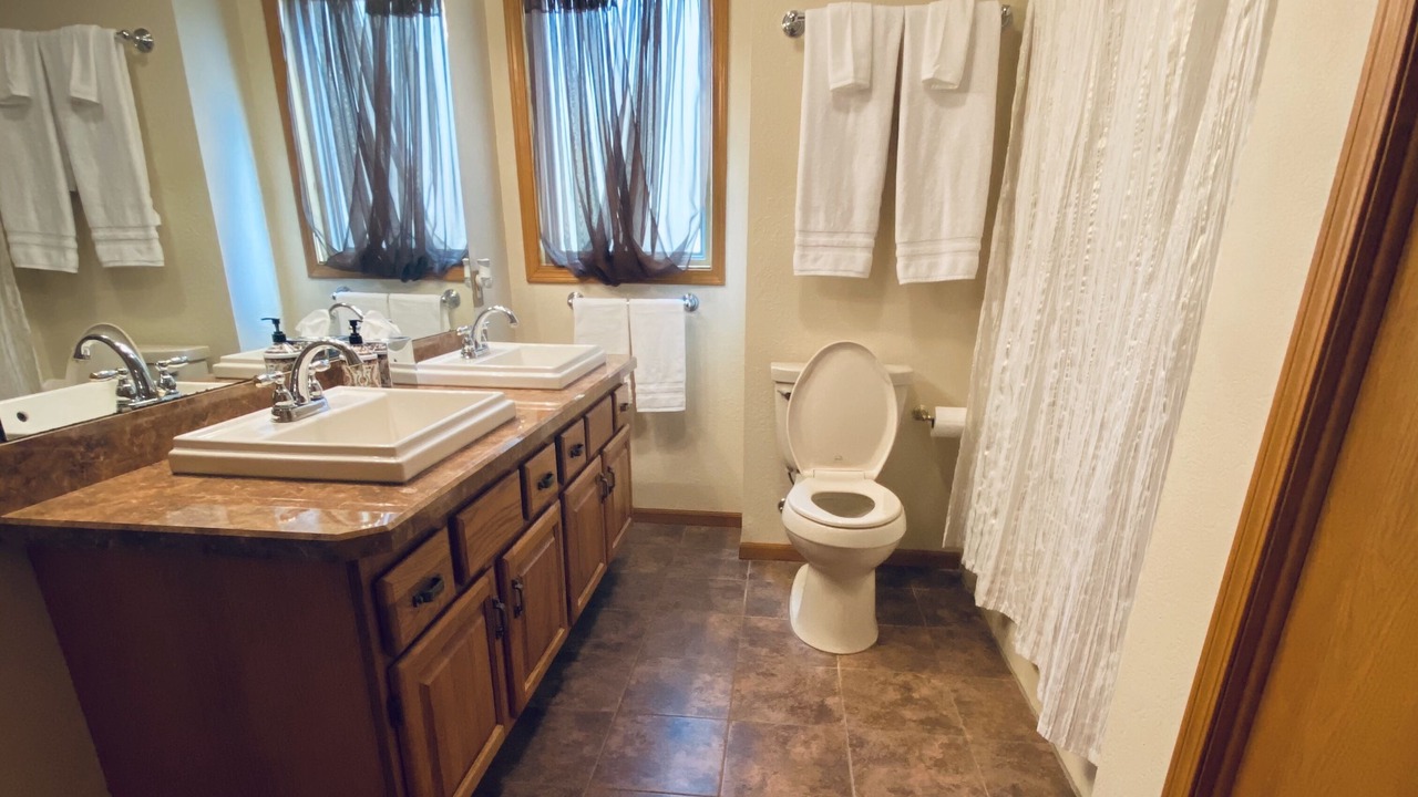 Photo of Bathroom in Linn Creek